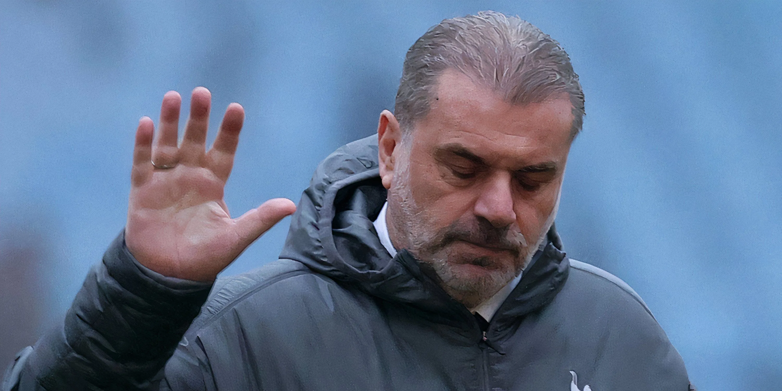 HLV Ange Postecoglou của Tottenham phát biểu trước truyền thông về trận chung kết Europa League