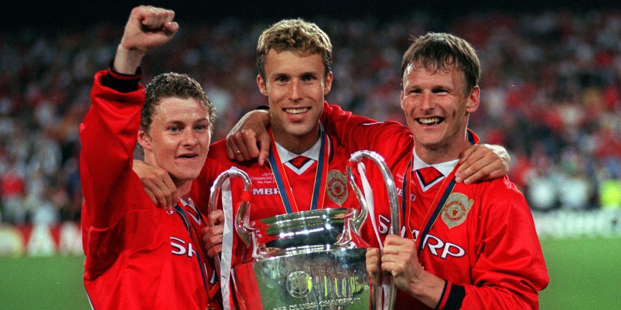 Teddy Sheringham, Ronny Johnsen và Ole Gunnar Solskjaer - những người hùng cú ăn ba của Manchester United năm 1999