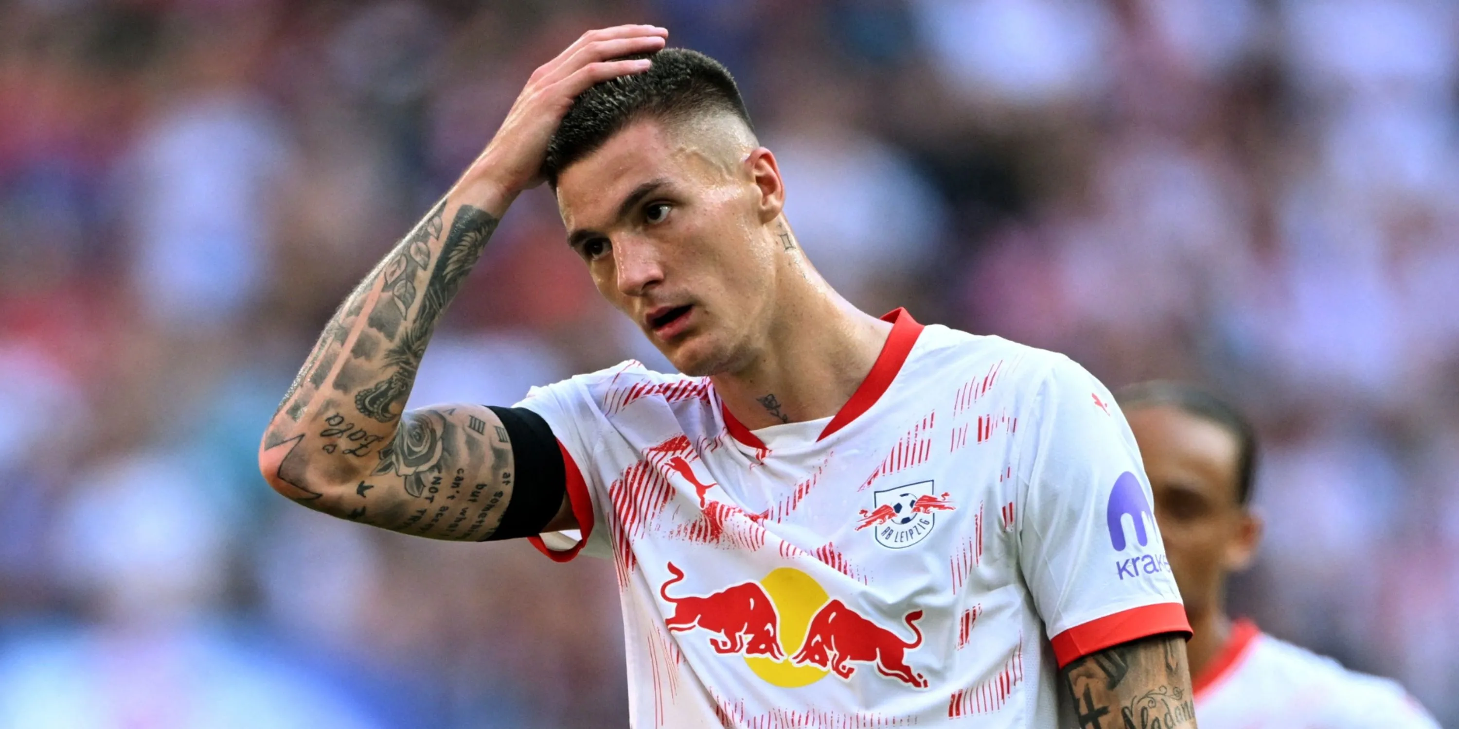 Benjamin Sesko trong màu áo RB Leipzig được liên hệ với Ngoại hạng Anh
