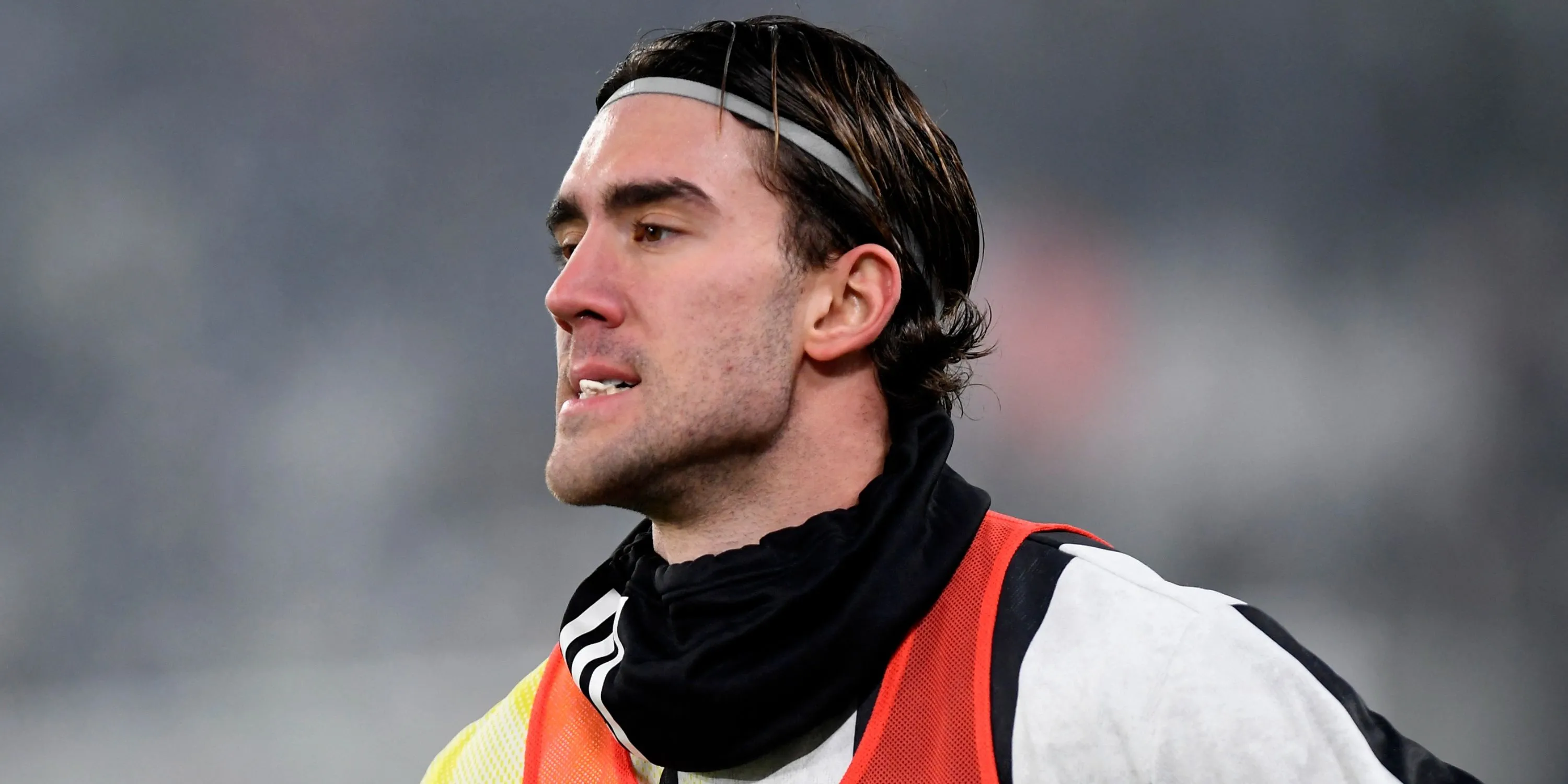 Tiền đạo Dusan Vlahovic trong màu áo Juventus thi đấu tại Serie A