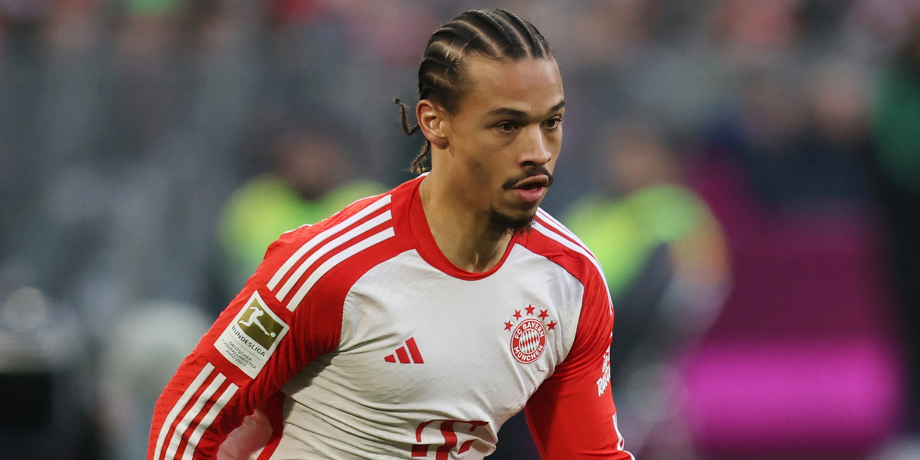 Tiền vệ cánh Leroy Sané của Bayern Munich trong một pha bóng, mục tiêu của Arsenal và Tottenham