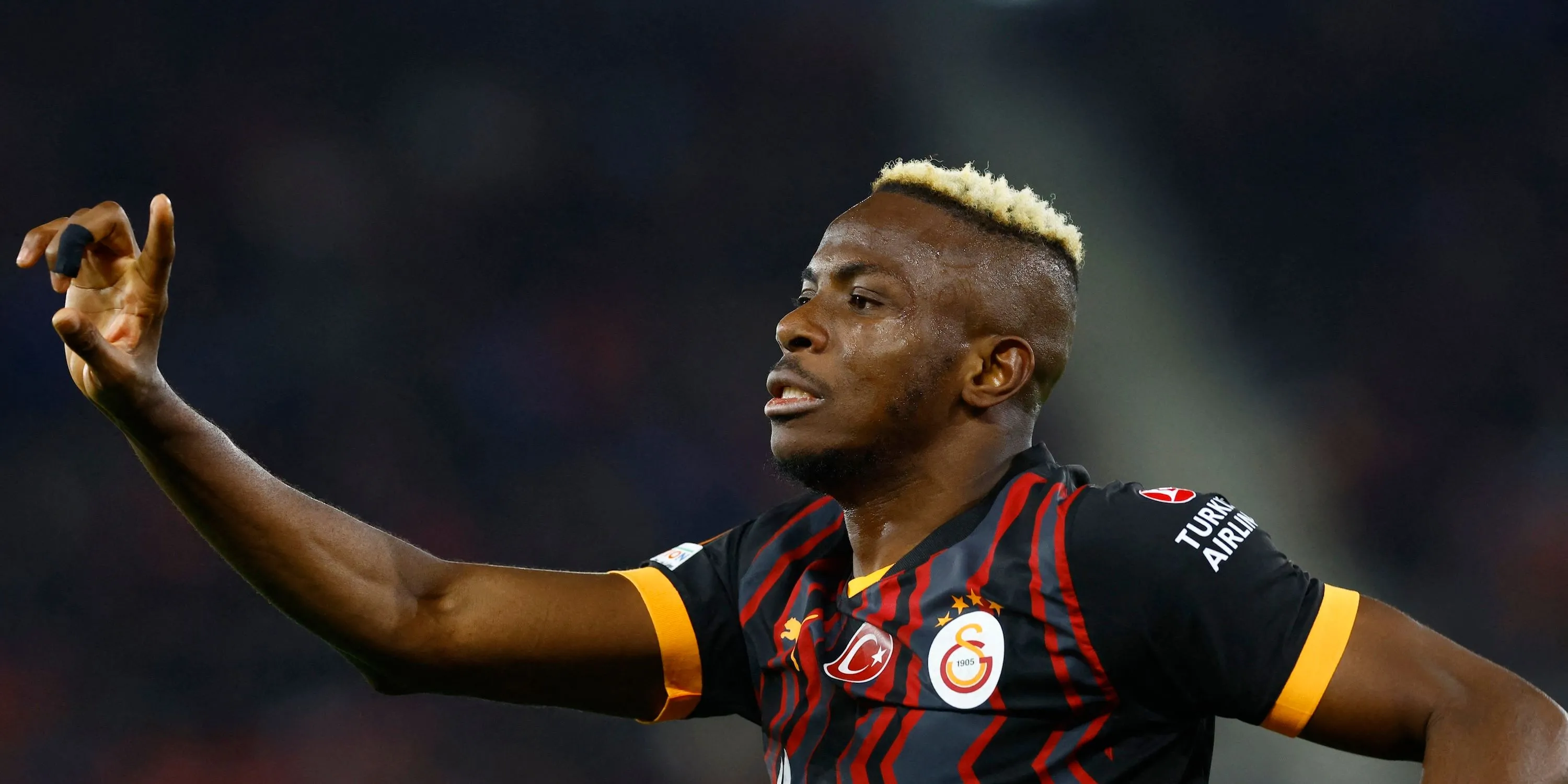 Victor Osimhen phản ứng sau bàn thắng bị từ chối ở Galatasaray