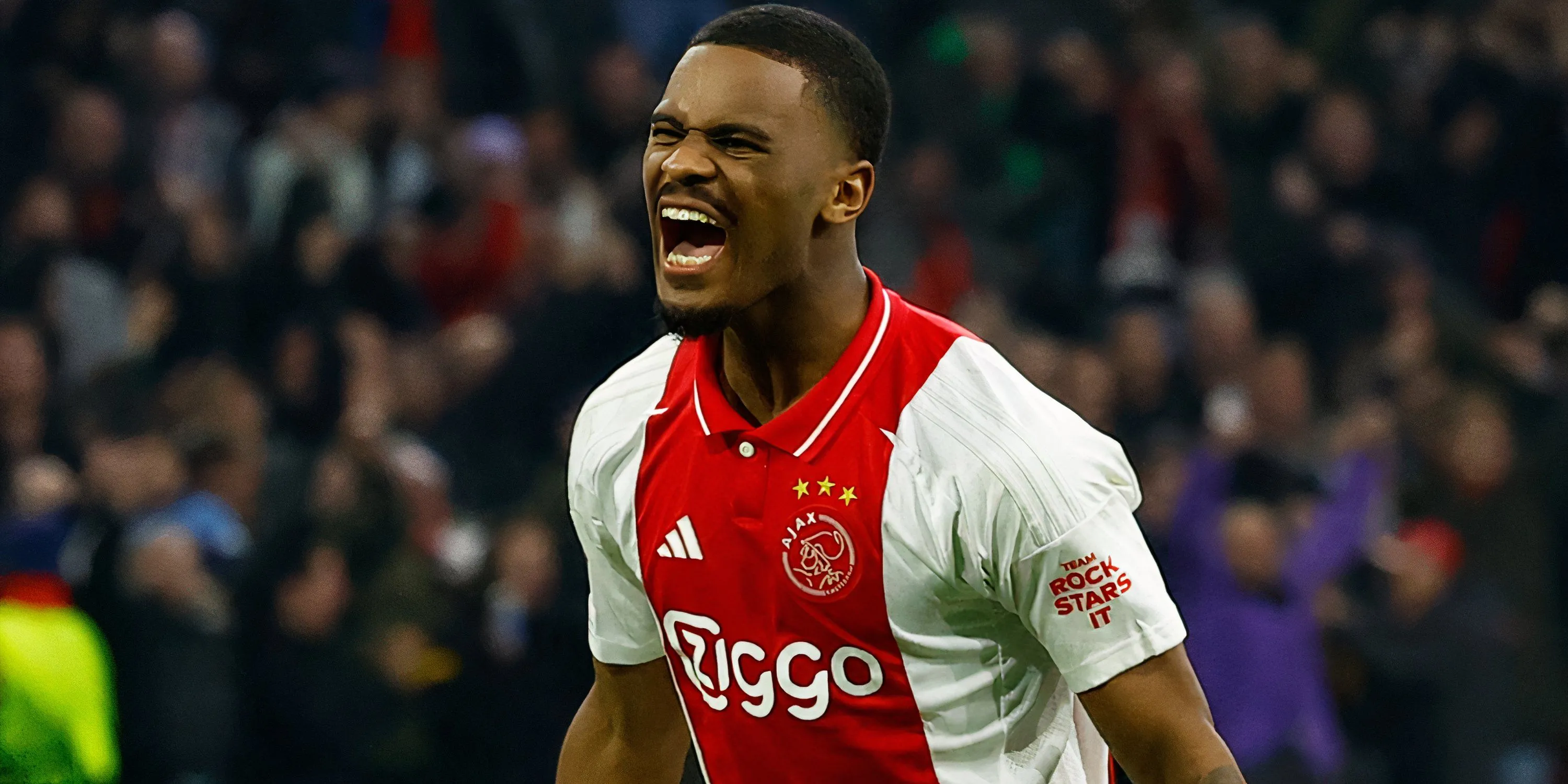 Hậu vệ Jorrel Hato trong màu áo Ajax, mục tiêu tiềm năng của Chelsea