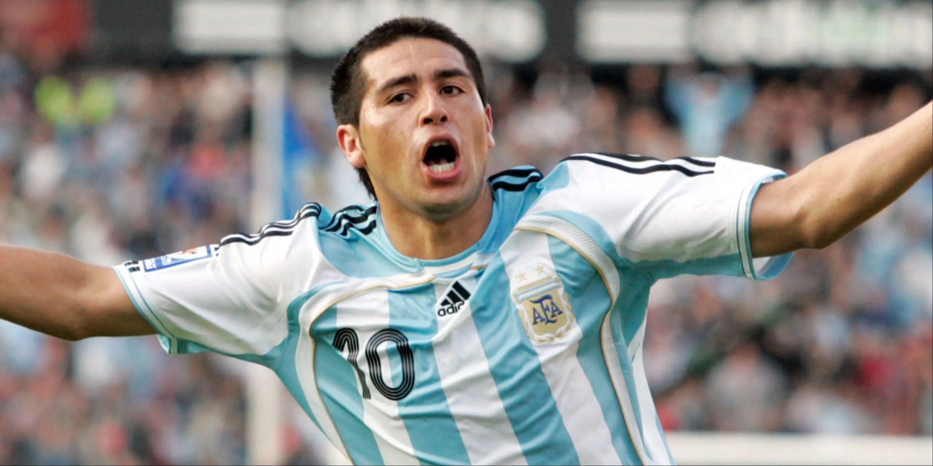 Juan Roman Riquelme thi đấu