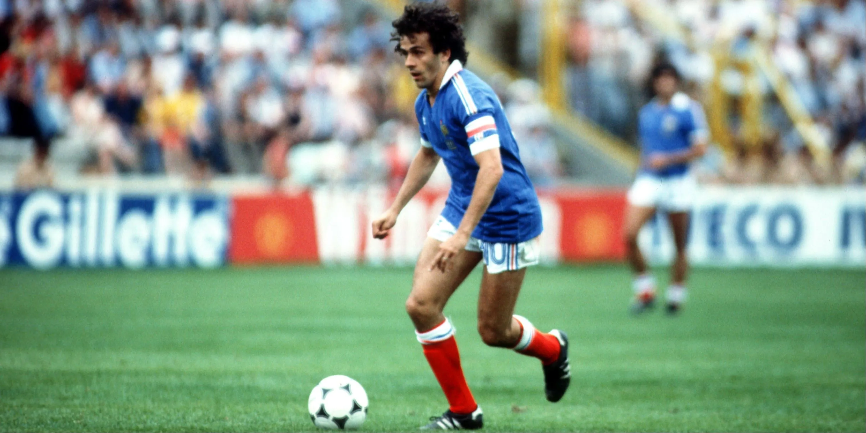 Michel Platini thi đấu cho ĐT Pháp