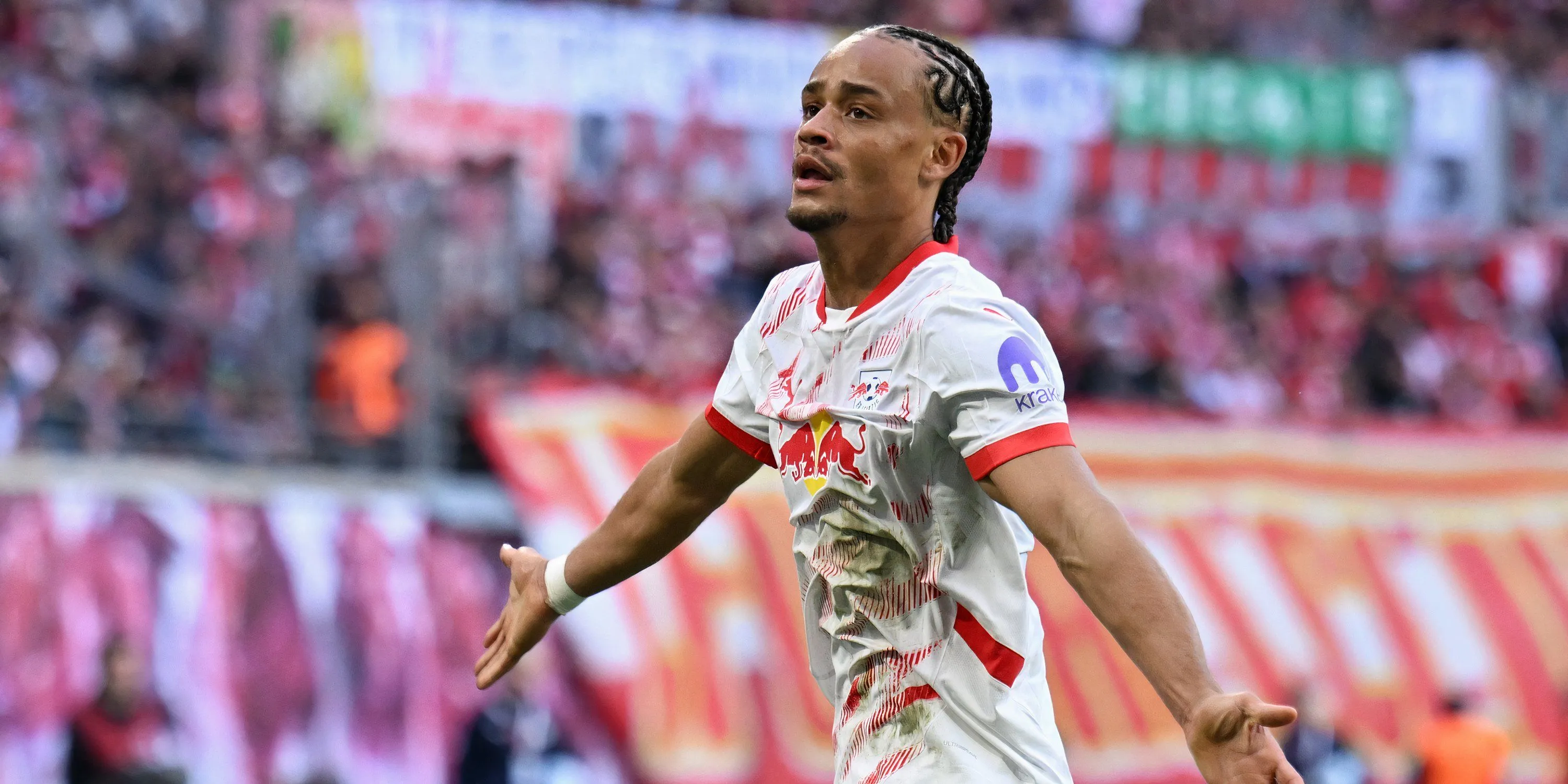 Xavi Simons ăn mừng bàn thắng trong màu áo RB Leipzig, thể hiện phong độ ấn tượng