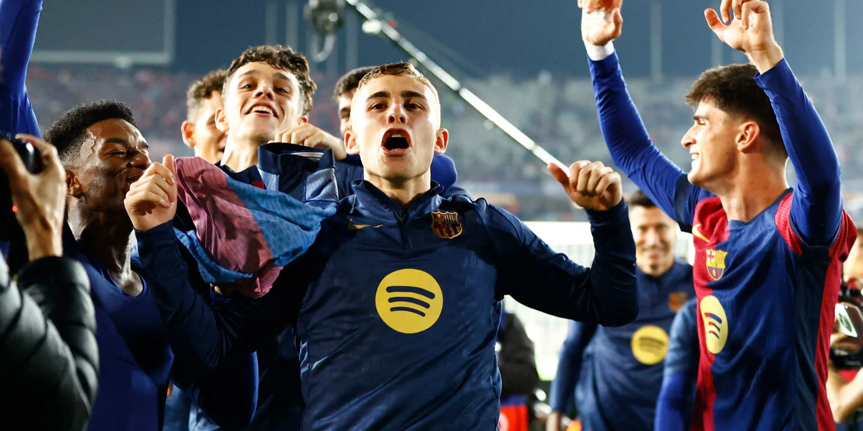 Fermin Lopez khoác áo Barcelona, mục tiêu chuyển nhượng của Manchester City.