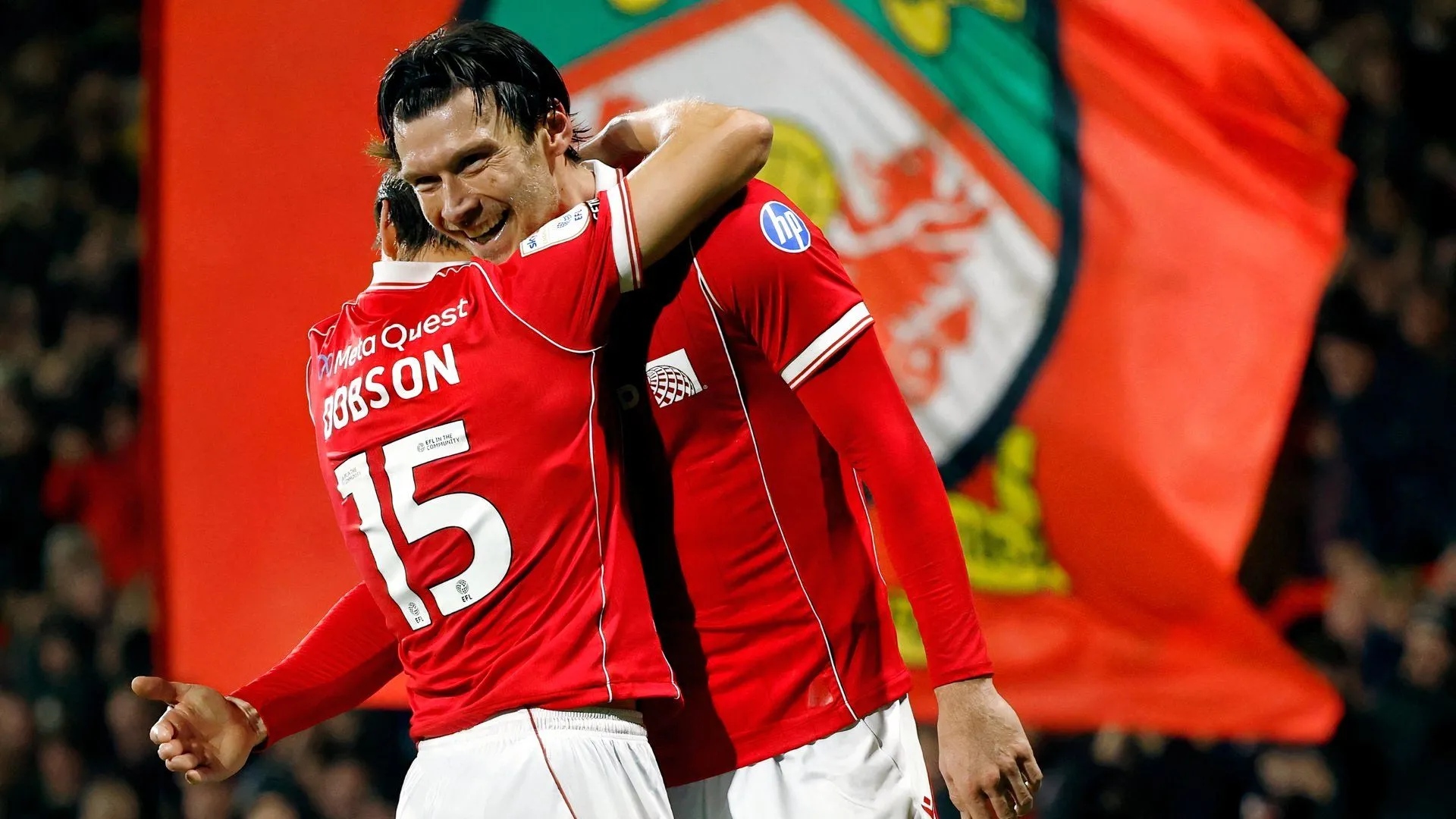 Cầu thủ Kieffer Moore trong màu áo của Wrexham AFC tại mùa giải Championship 2025/26