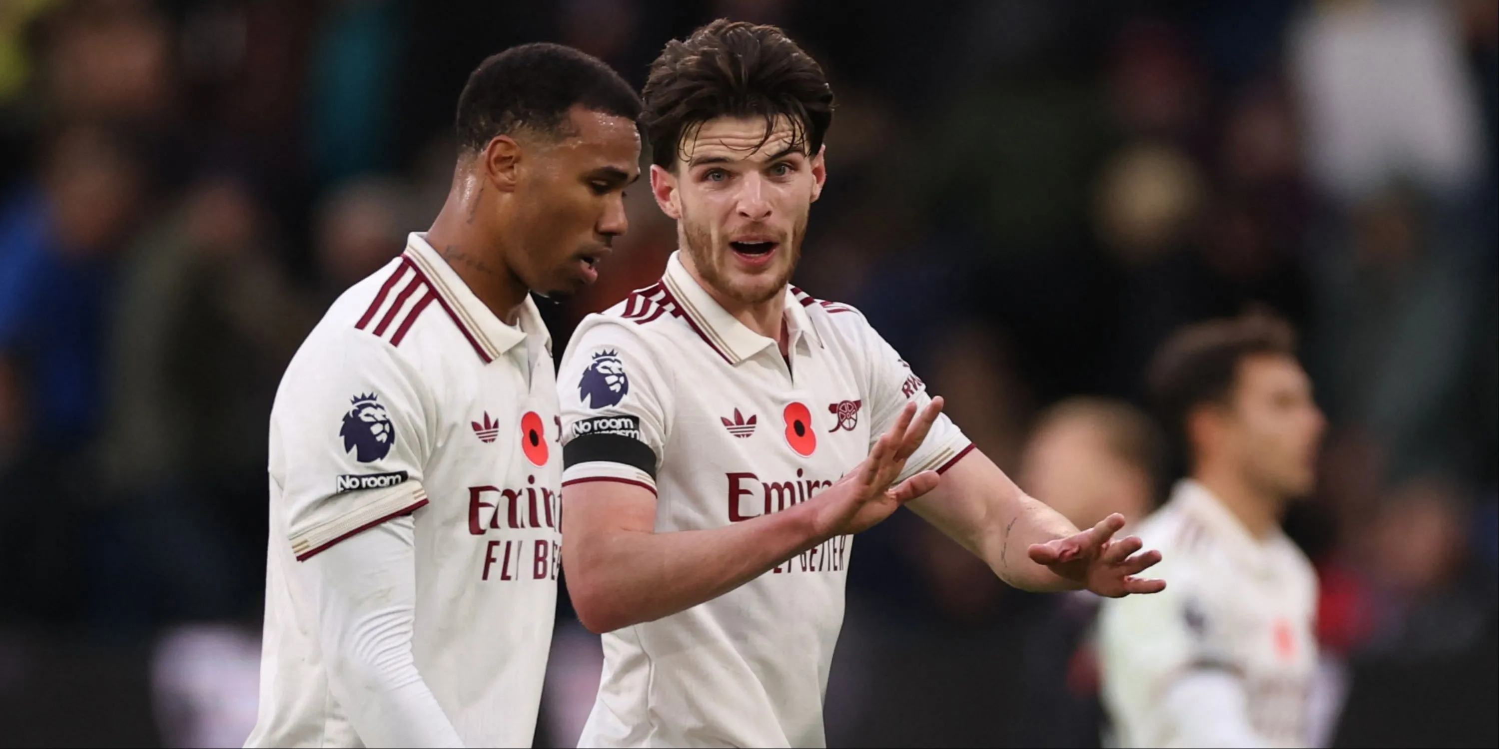 Declan Rice và Gabriel trong chiến thuật tấn công của Arsenal