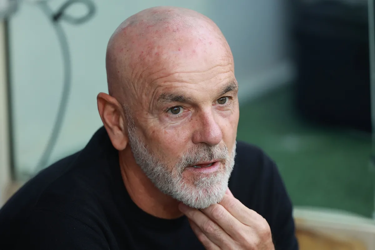 Huấn luyện viên Stefano Pioli của ACF Fiorentina trong trận Serie A giữa Fiorentina và US Lecce