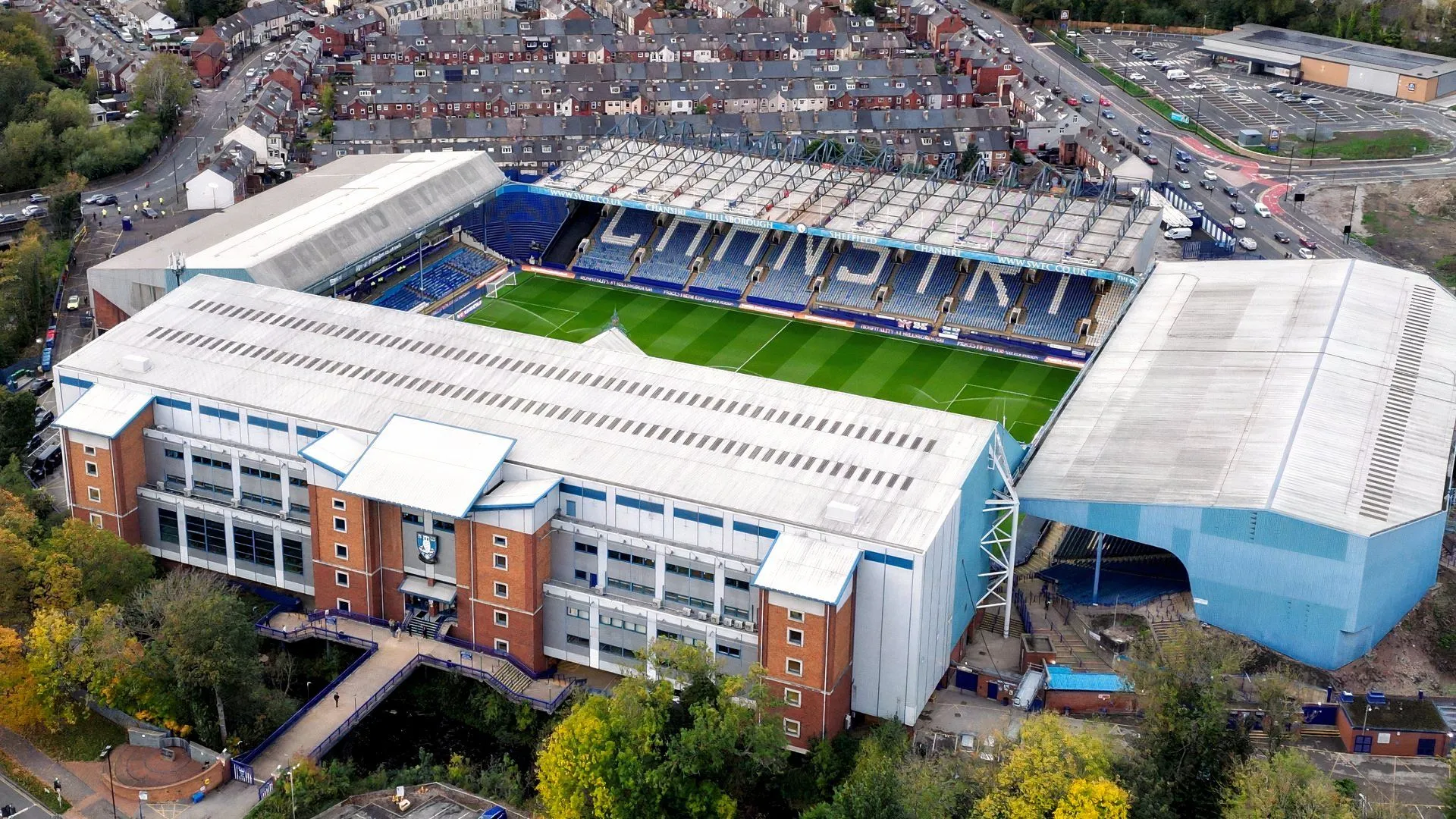 Không gian thi đấu Hillsborough, sân nhà lịch sử của Sheffield Wednesday
