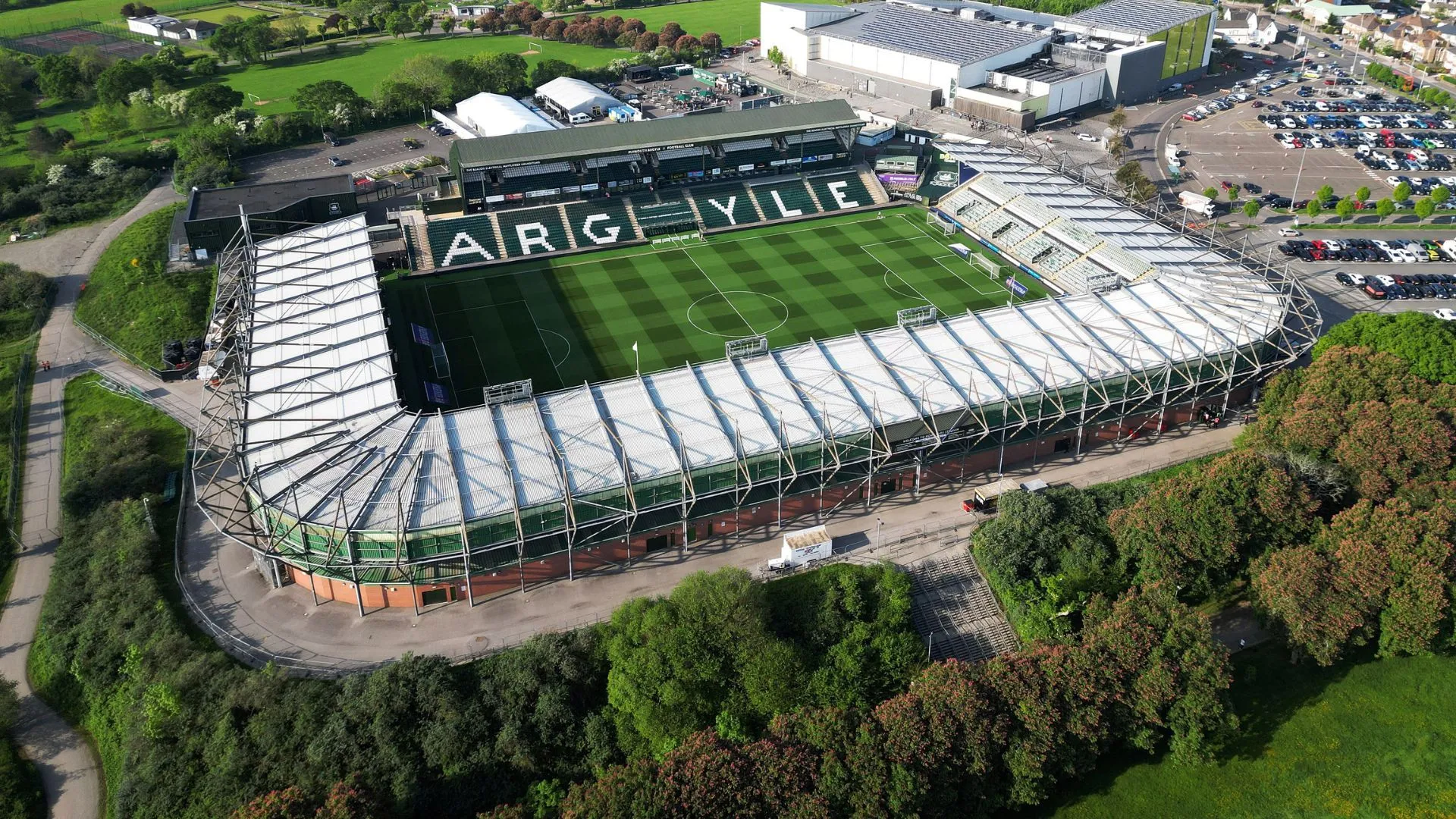 Sân vận động Home Park, nơi Plymouth Argyle sẽ đón tiếp những trận đấu quan trọng tới