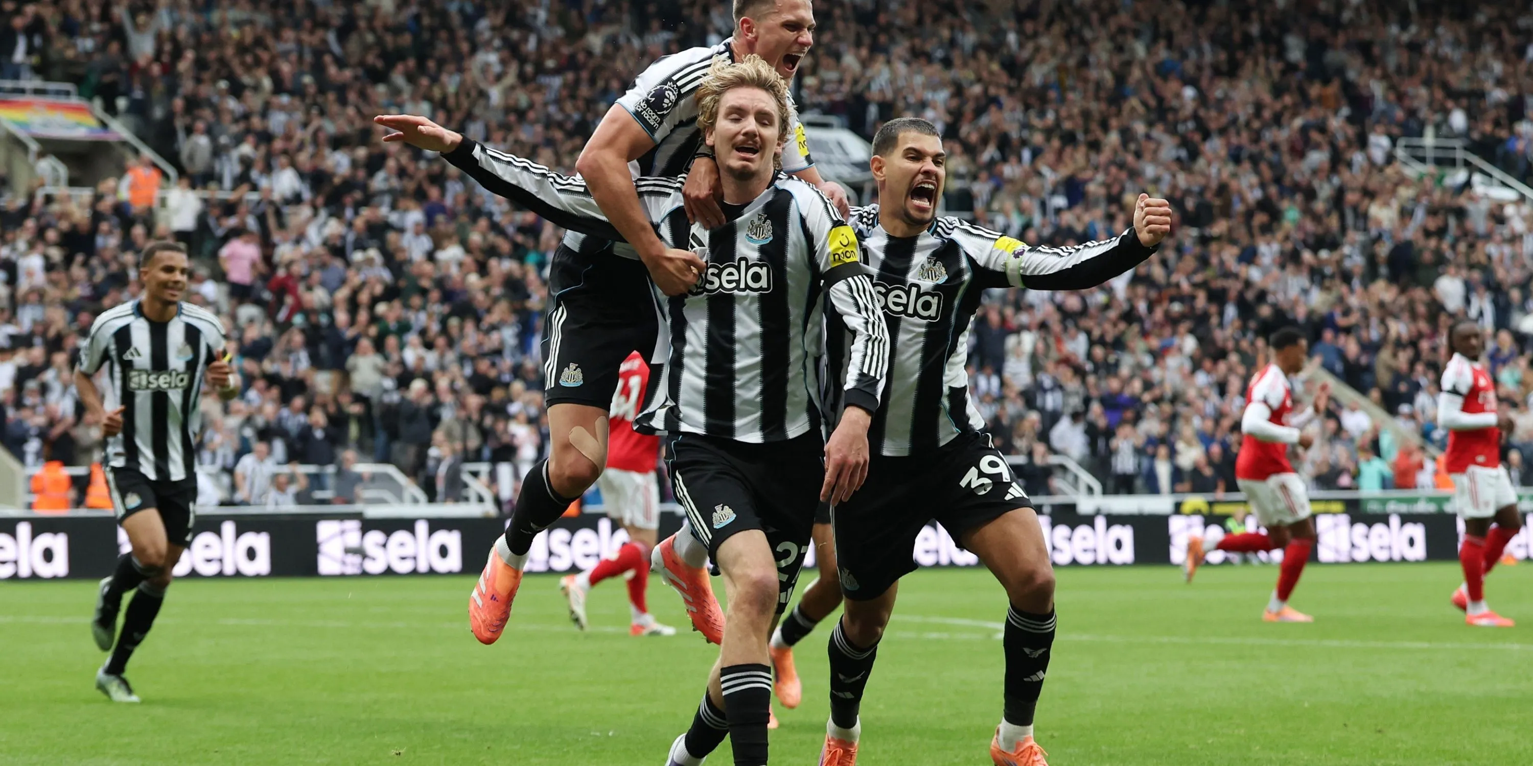 Tiền đạo Nick Woltemade của Newcastle United trong hành động trên sân cỏ
